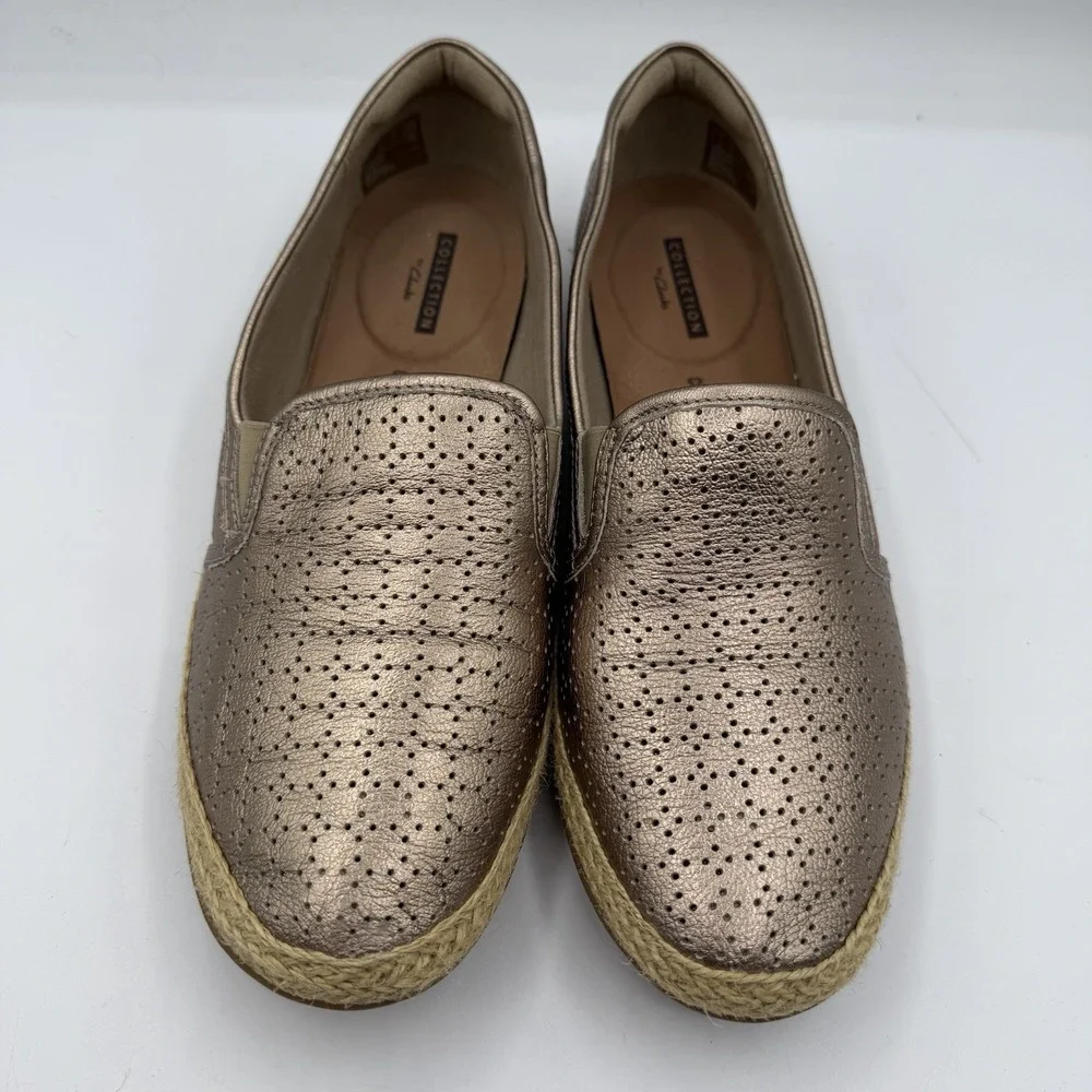 Clarks Danelly Molly Shoes Womens 9.5 M Metallic Gold Perforated Leather Slip On